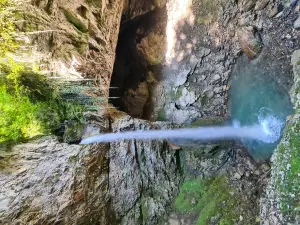 Grotte et Cascade de Seythenex