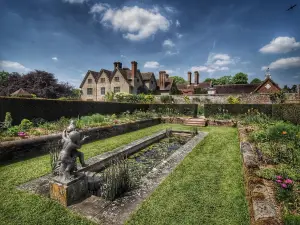 Packwood House