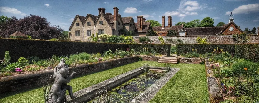 Packwood House