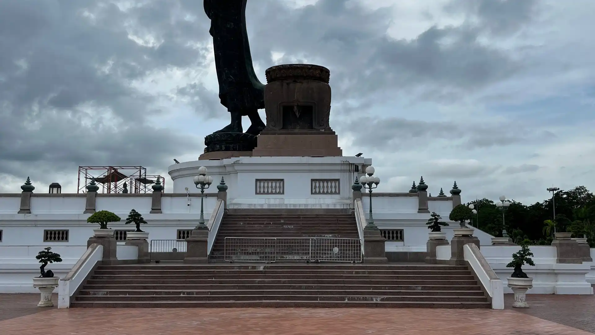 Hotels near Phutthamonthon