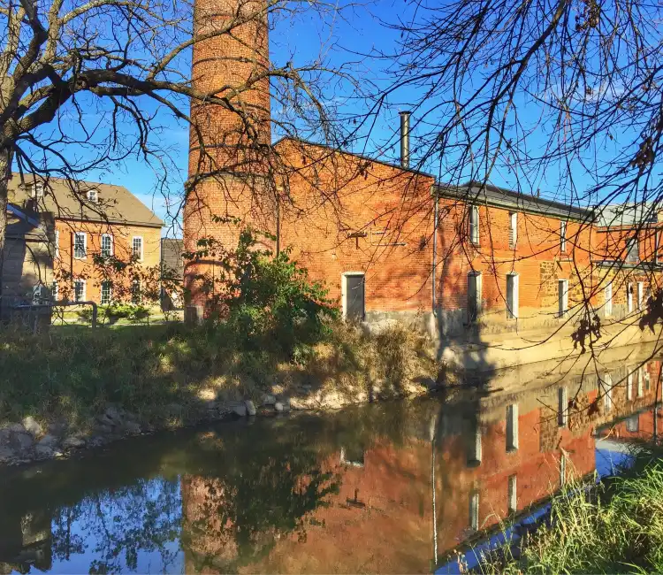 Hotels in Iowa County