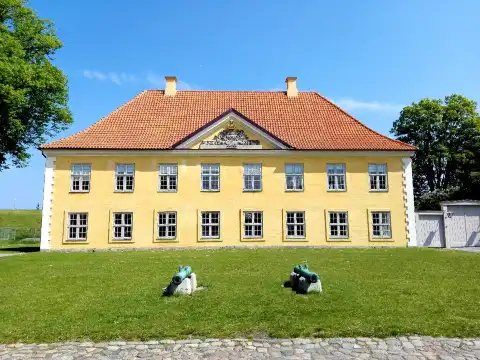Hotels near Kastellet