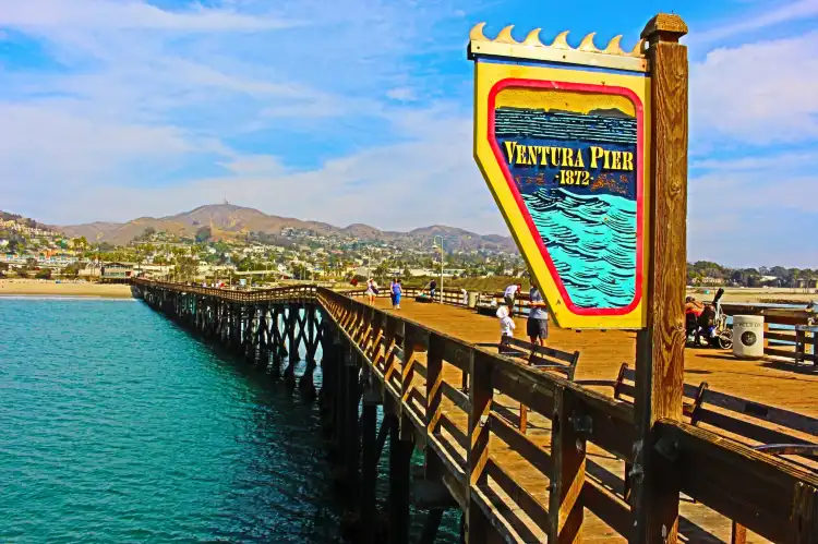 Hotels near Ventura Pier and Promenade