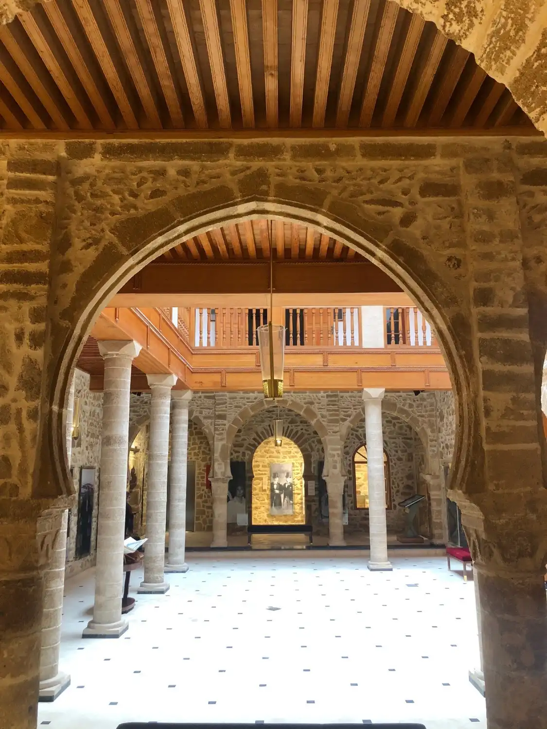 Hotels near Simon Attias Synagogue