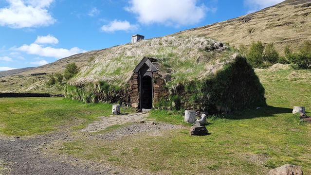 Eiríksstaðir - Viking Longhouse