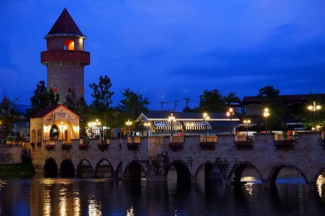 Hotels near The Verona at Tub Lan