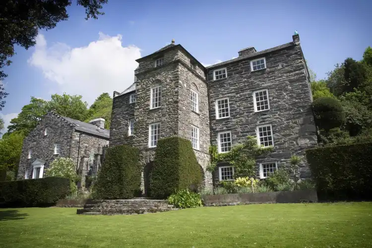 Отели в г. Лланфразен