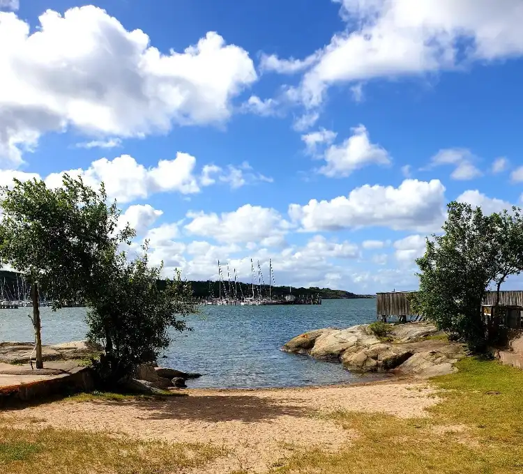 Hotels near Smithska Udden