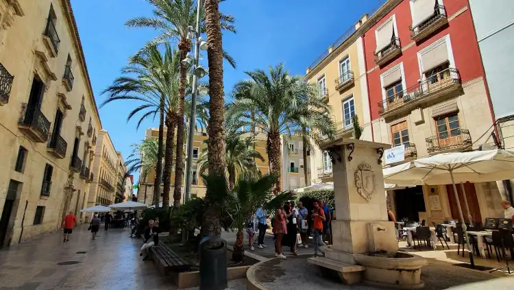 Hotels near Plaza de la Santisima Faz