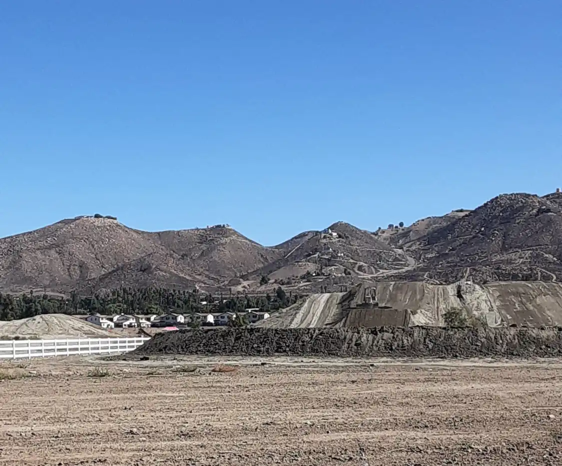 Hotels near Lake Elsinore Motorsports Park
