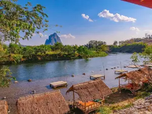 ຫາດດອນກາງນ້ອຍນໍ້າສາມຄອນເມືອງເຟືອງDonkangnoi
