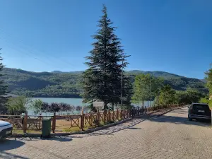 Zinav Lake