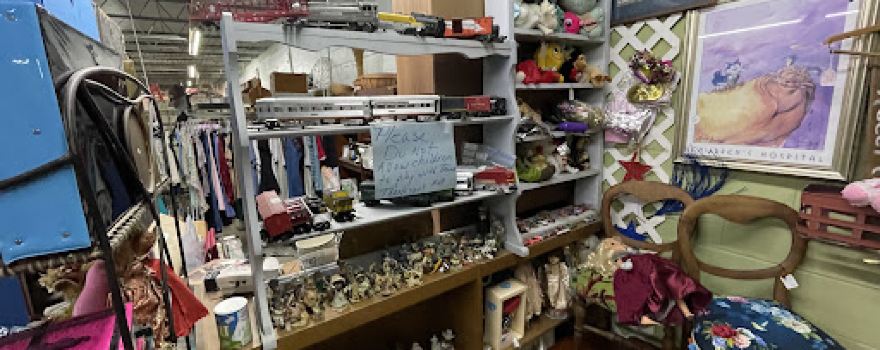 R & R Bargain Center-Flea Market
