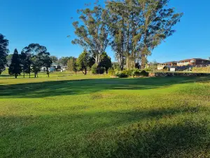 Kew Country Club