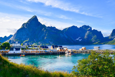 Sakrisøya