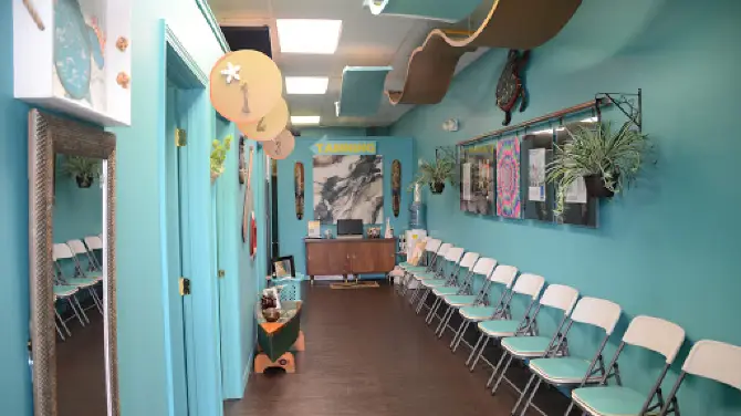 Paradise Tanning amp Wellness Center - 0HJ4n12000it3cdodDFF5 C 670 376 Q70.webp