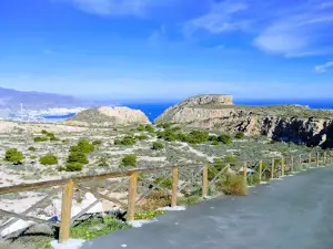 Faro de la Mesa Roldán
