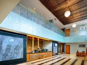 Oak Tree Emerald Semarang