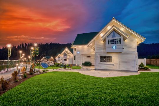 Green Rooms Resort