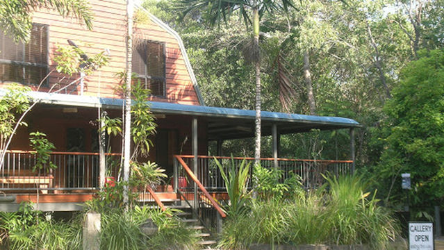 Black Cockatoo Gallery