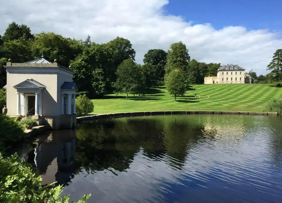 Hotels near Oakfield Park