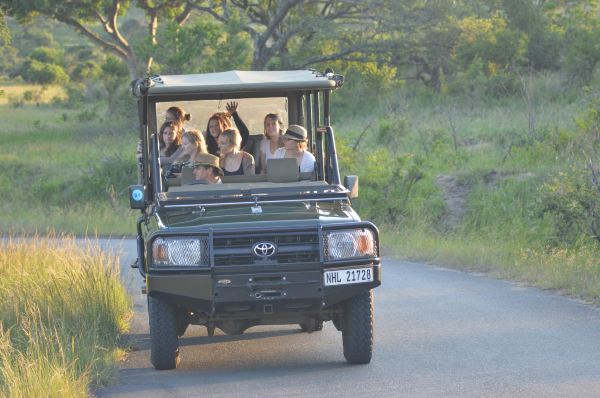 Monzi Safaris