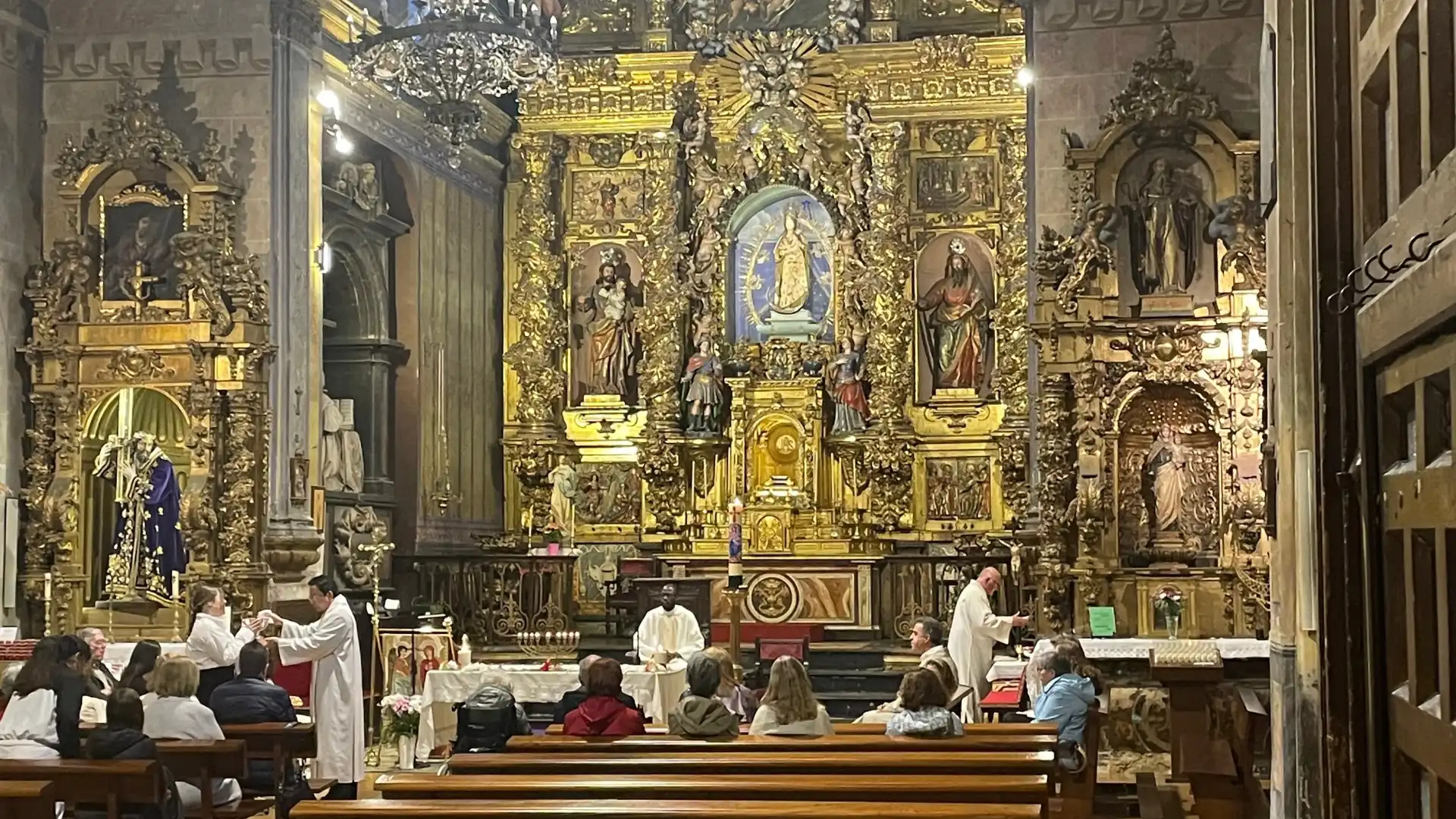 鄰近Iglesia de San Julian y Santa Basilisia的酒店