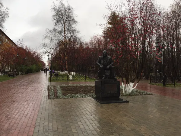 Monument to Valentin Pikul
