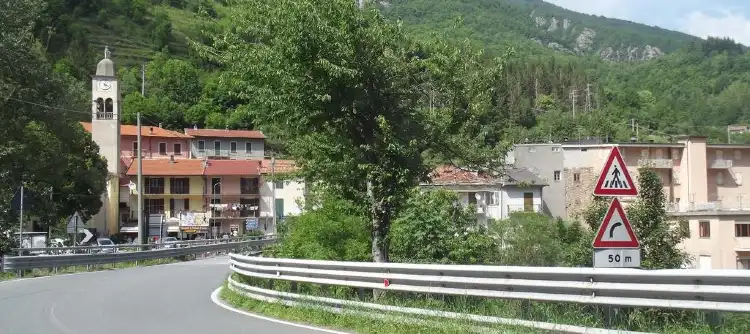 Hôtels à : Ponte di Nava