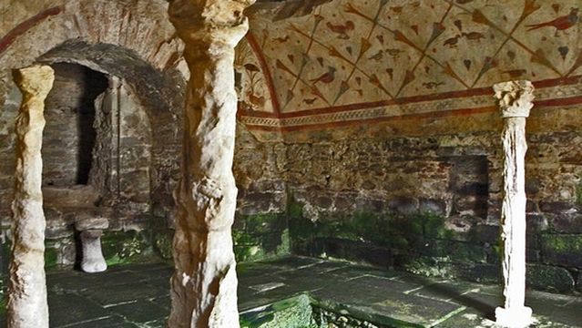 Temple of Santalla de Bóveda