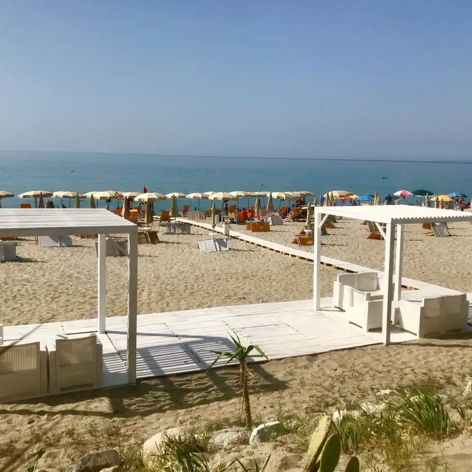 3_Mapapi Beach