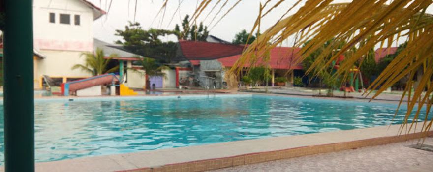 Kolam Renang Naila