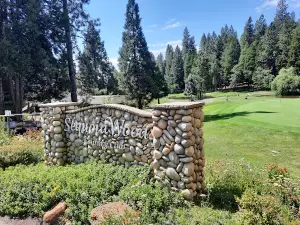Sequoia Woods Country Club