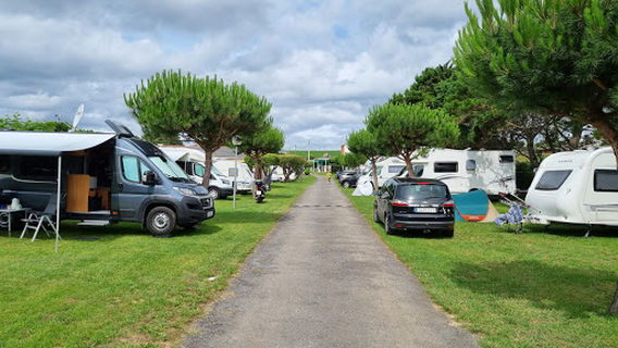 Camping beach in Asturias, Bungalows, Camping Penarronda