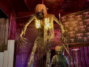 Terror Farm Horror Plex