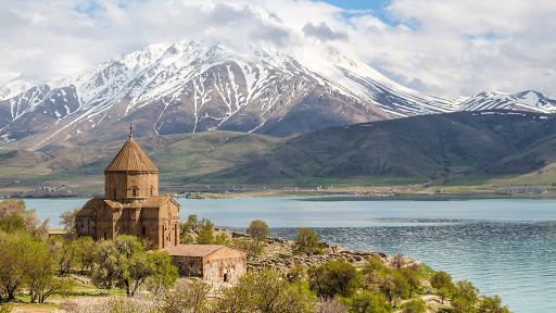 Ahtamar Adası ve Kutsal Haç Katedrali