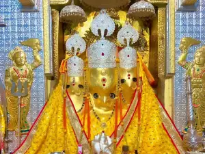 Maa Baglamukhi Mandir Nalkheda Best Pandit Suraj Guru