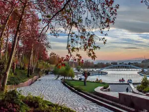 Sarcheshmeh Park