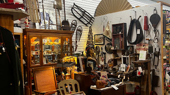 Williamsburg Vendors Mall