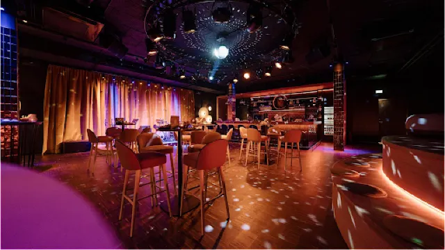 Löwengrube | Bar & Event