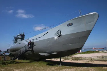 German submarine U-995