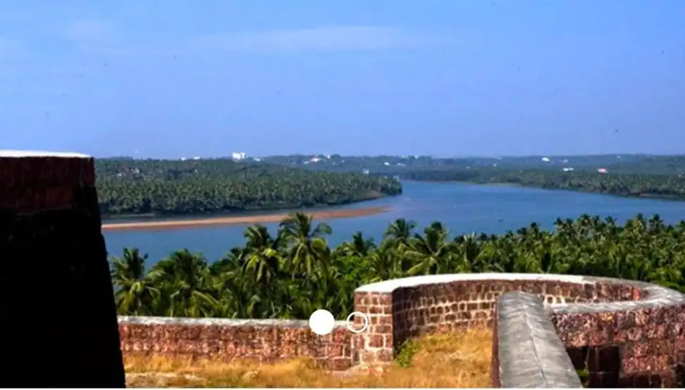 Hotels near Chandragiri Fort