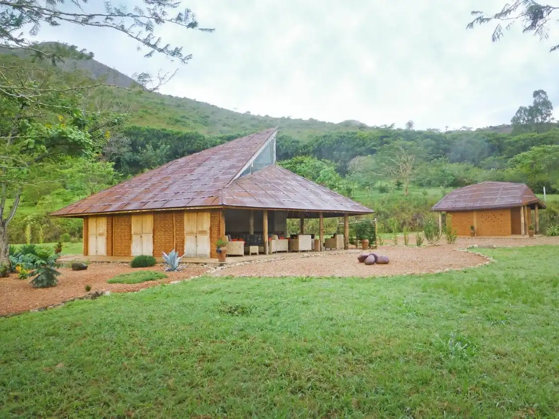 Hotels near Rwenzori Art Centre