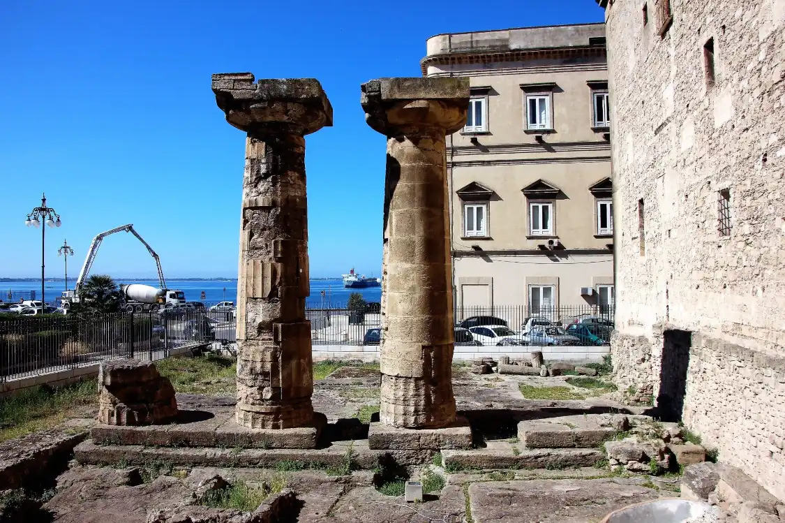 Hotel dekat Tempio di Poseidon