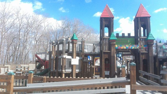 Henry Schuette Park - Playground