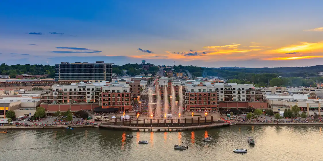 Hotels near Branson Landing Water & Fire Show