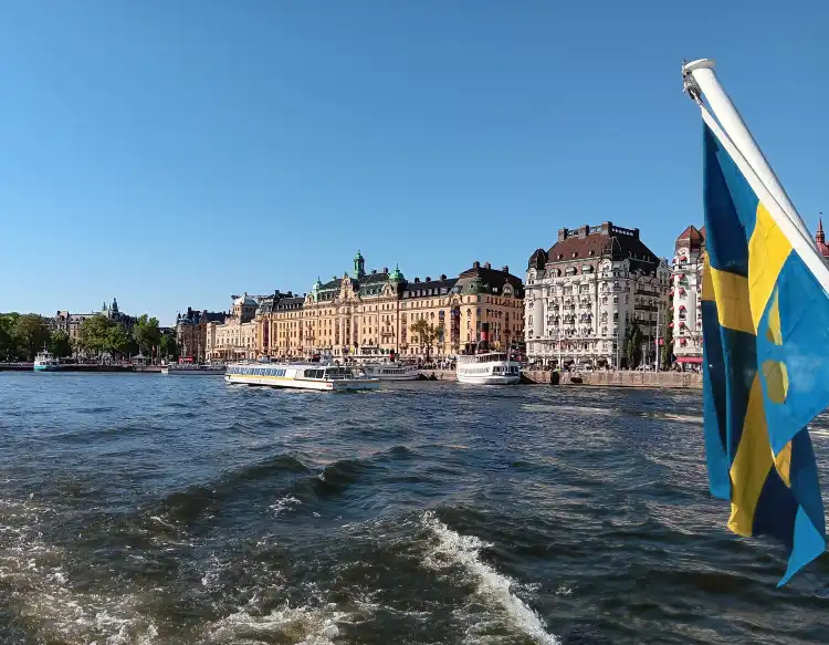 Hotels near Nybroviken