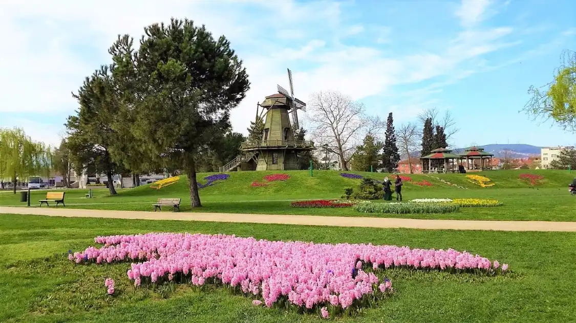 Hotels near Sakarya Kent Park