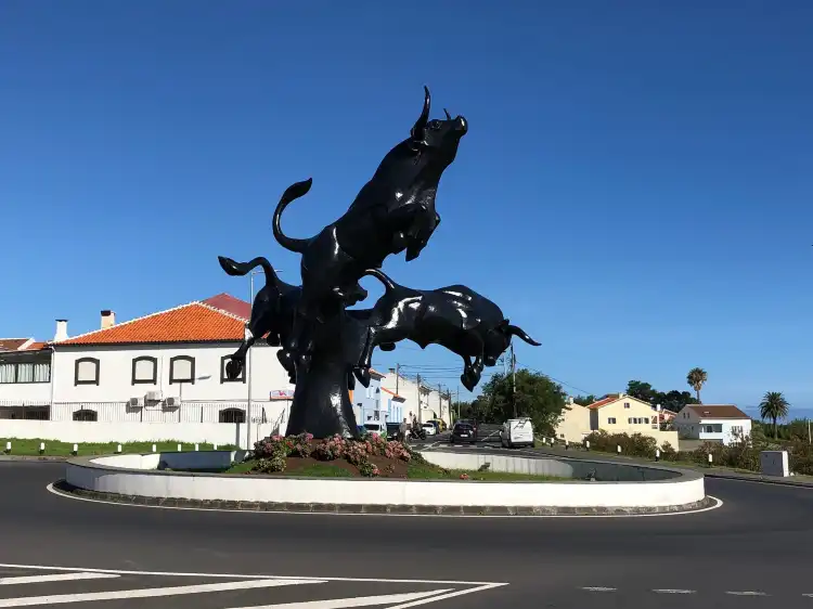 Hotels near Monumento ao Toiro