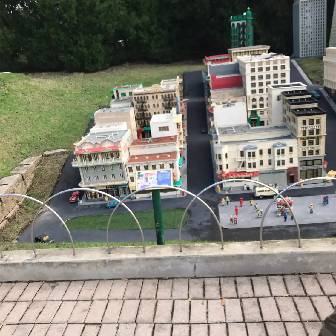 Отели рядом с достопримечательностью «LEGO Ninjago World»